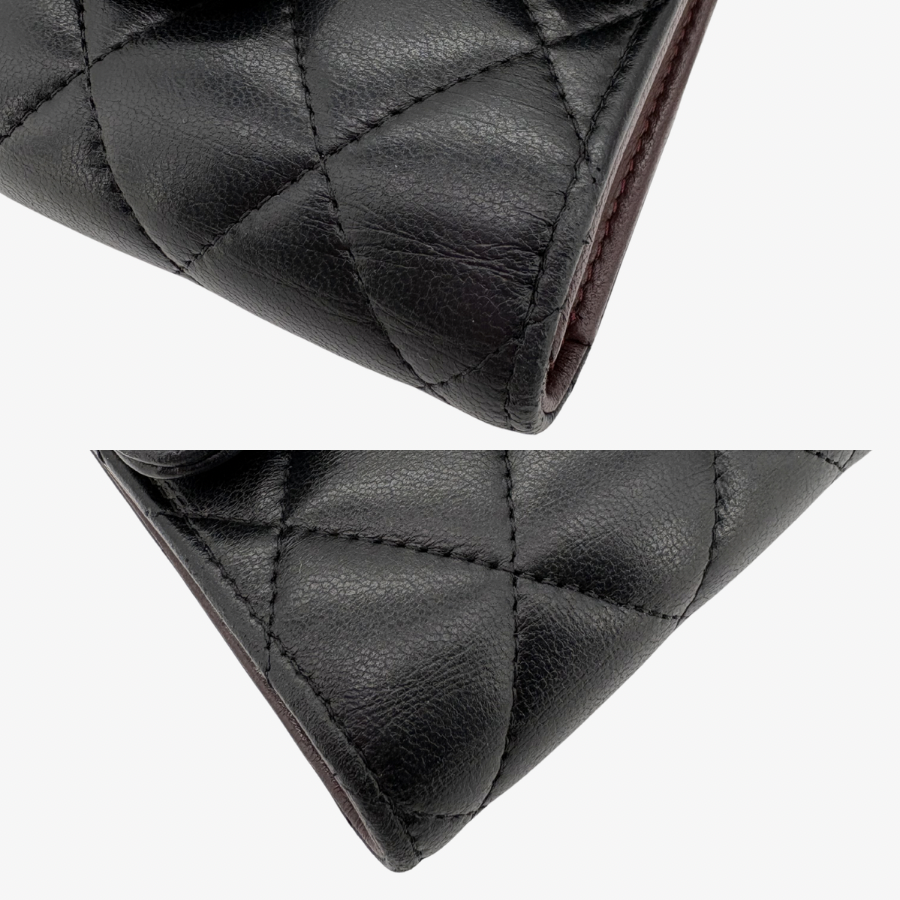 CS097 - CHANEL Vintage Black Lambskin Wallet