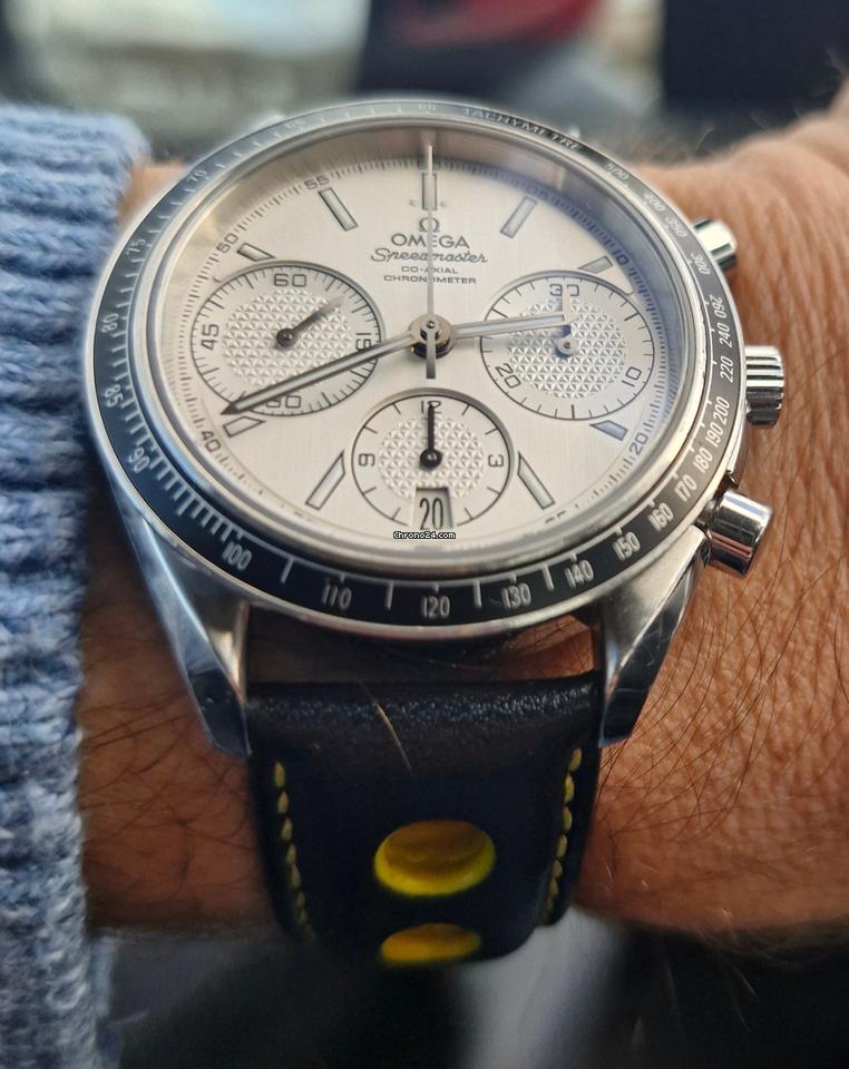 Omega Speedmaster Racing326.32.40.50.02.001