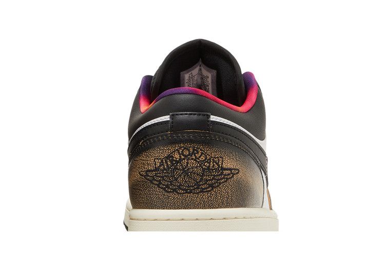 Air Jordan 1 Low Wear Away Taxi