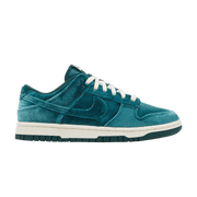 Wmns Dunk Low 'Green Velvet'