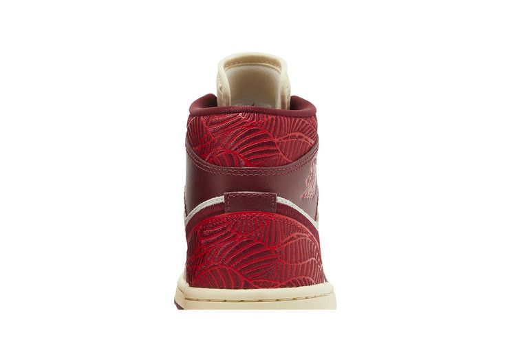 Air Jordan 1 Mid SE Lift Up