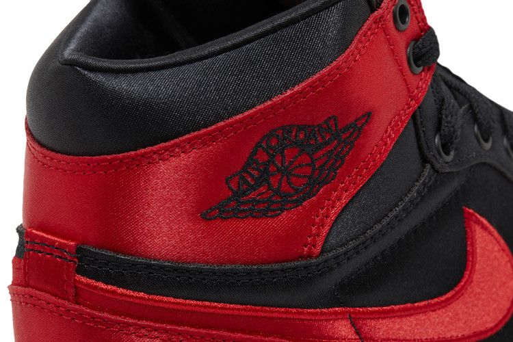 Air Jordan 1 Retro High OG Satin Bred Womens