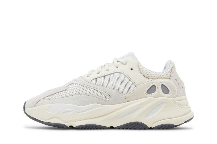 Yeezy Boost 700 Analog