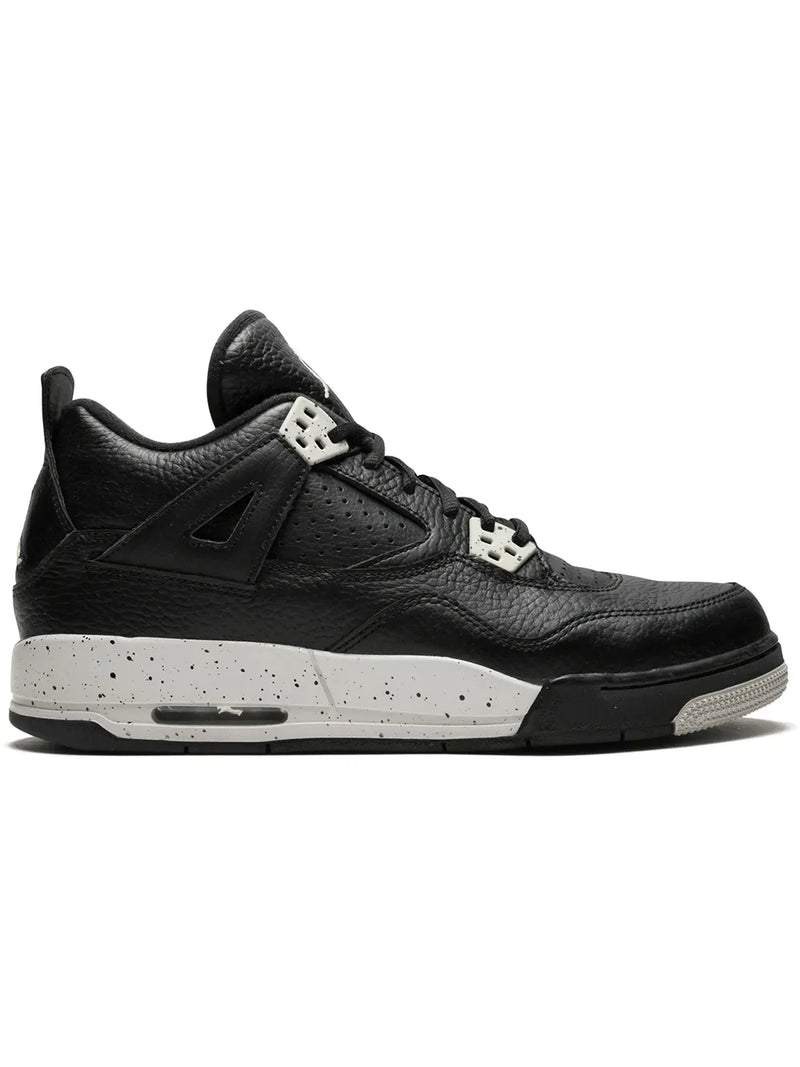 Air Jordan 4 Retro sneakers