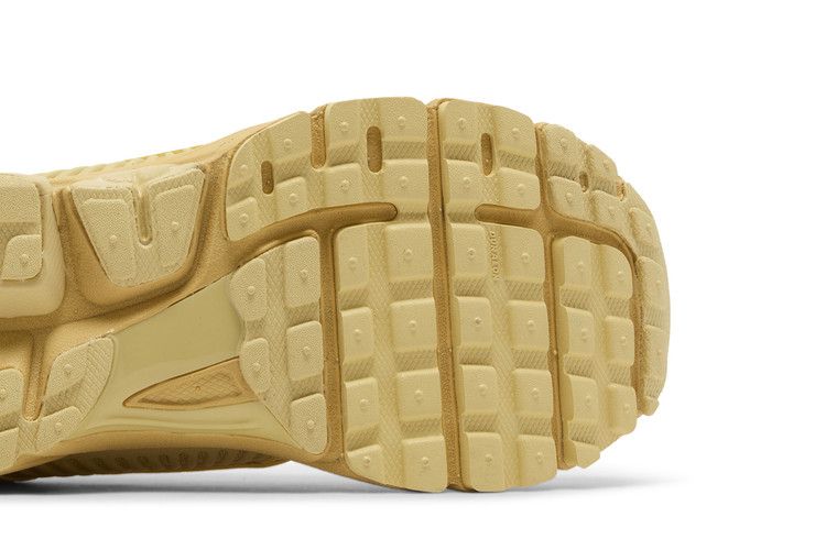 Wmns Air Zoom Vomero 5 'Saturn Gold'