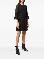 lace-detail dress