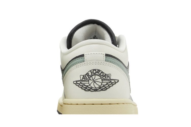 Jordan 1 Low Anthracite Jade Smoke