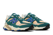 New Balance 9060 New Spruce Peach Blossom