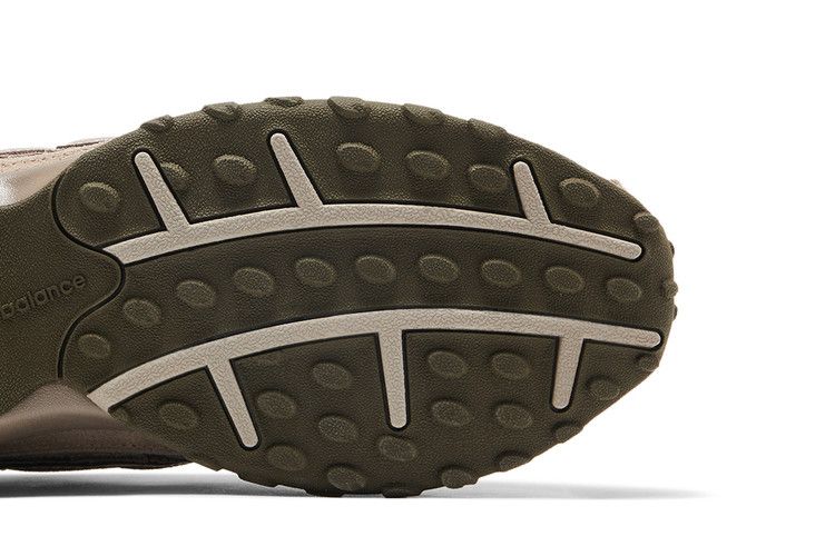 New Balance 204L Mushroom Arid Stone