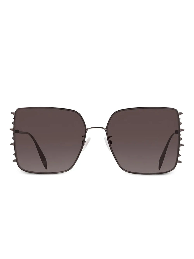 oversize-frame tinted sunglasses