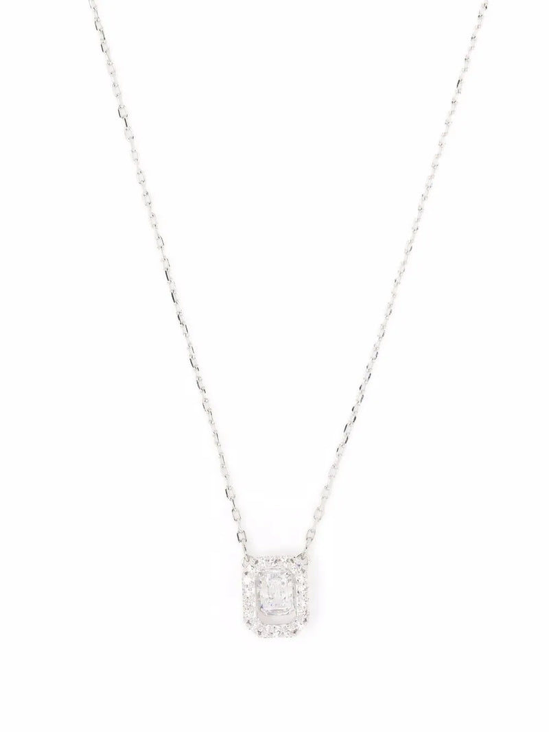 Una pendant necklace