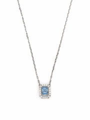 Una pendant necklace