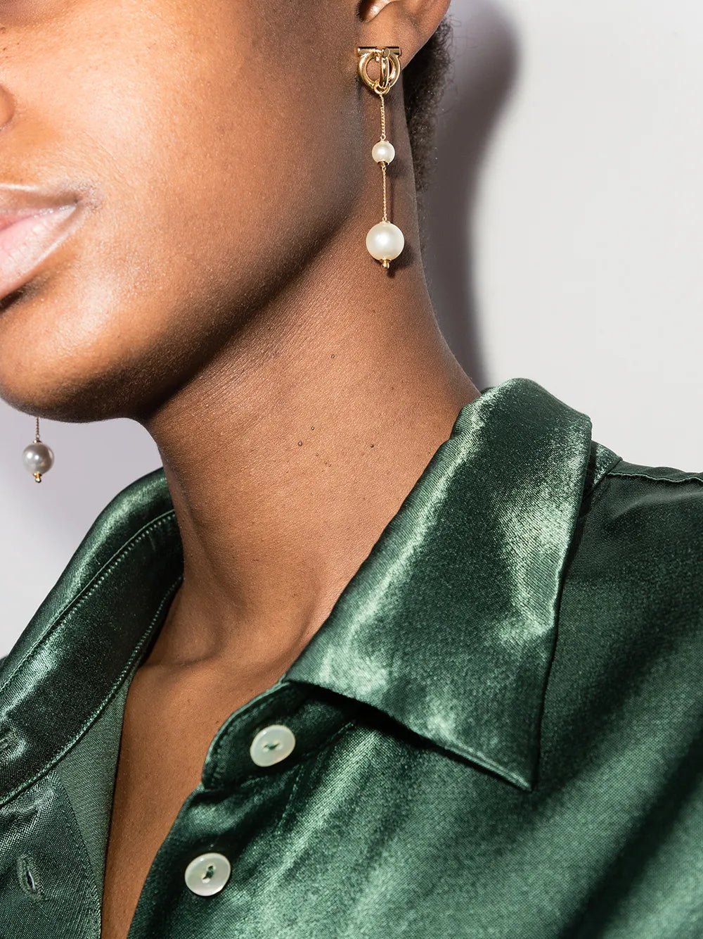 Gancini pearl-embellished drop earrings