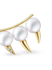 18kt yellow gold Danger Fang pearl earring