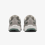 NIKE P-6000 { CREAM II/CLAY GREEN-ANTHRACITE