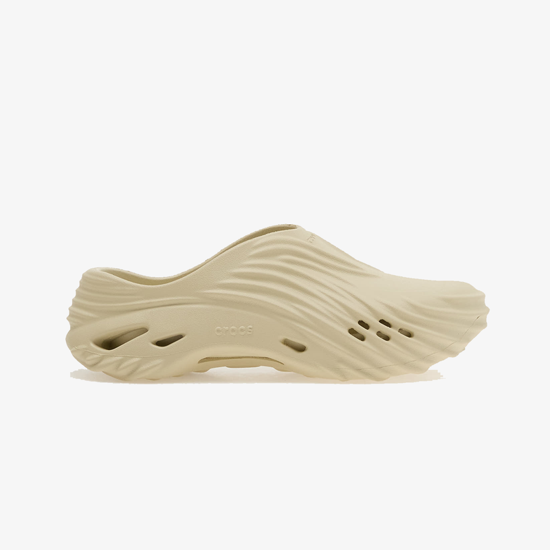 Crocs ECHO WAVE { BONE