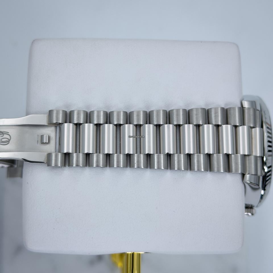 Rolex | Day-Date | 228236 | Platinum | 40 mm | Platinum | Meteorite | Automatic