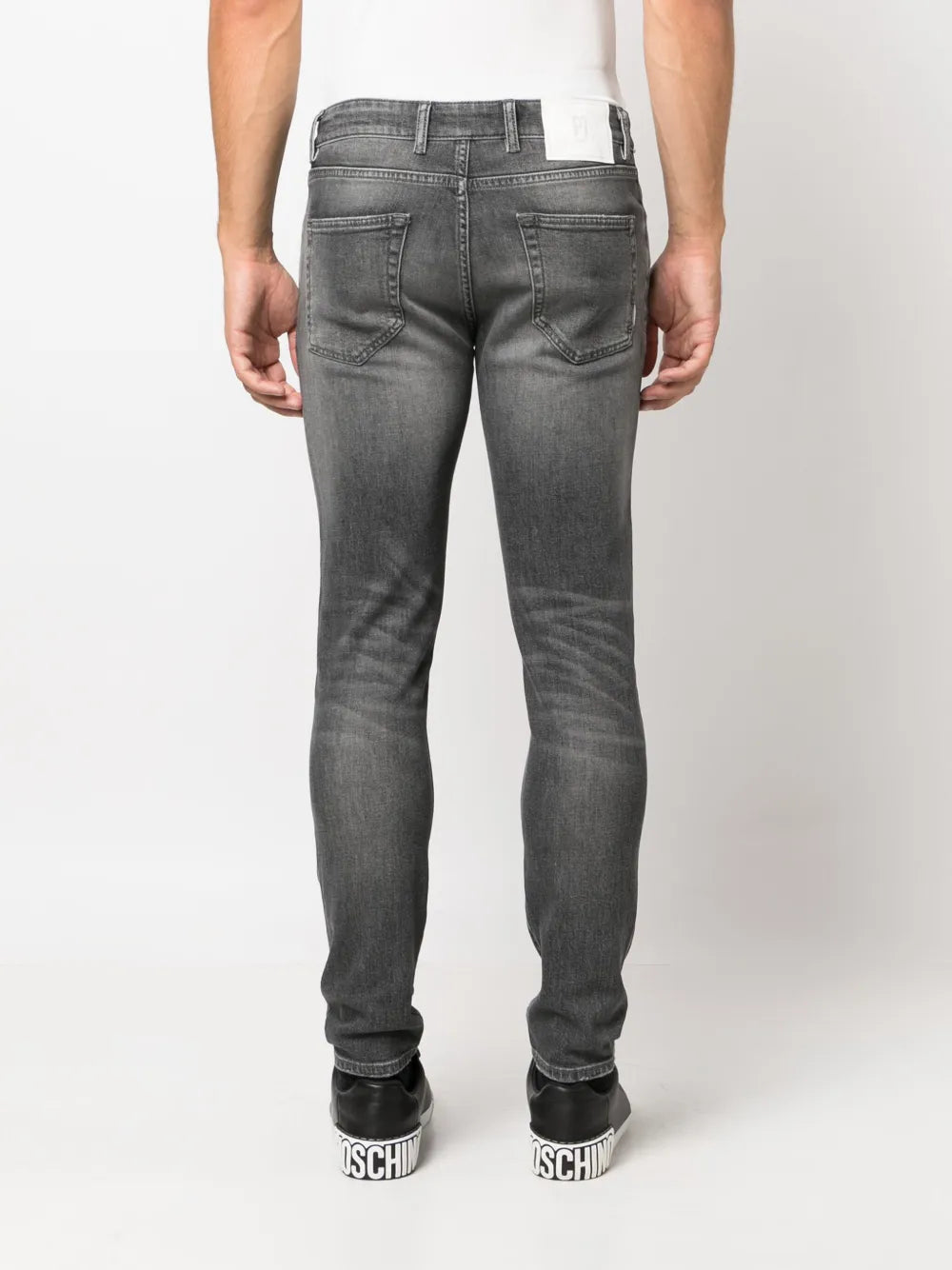 mid-rise slim-cut jeans