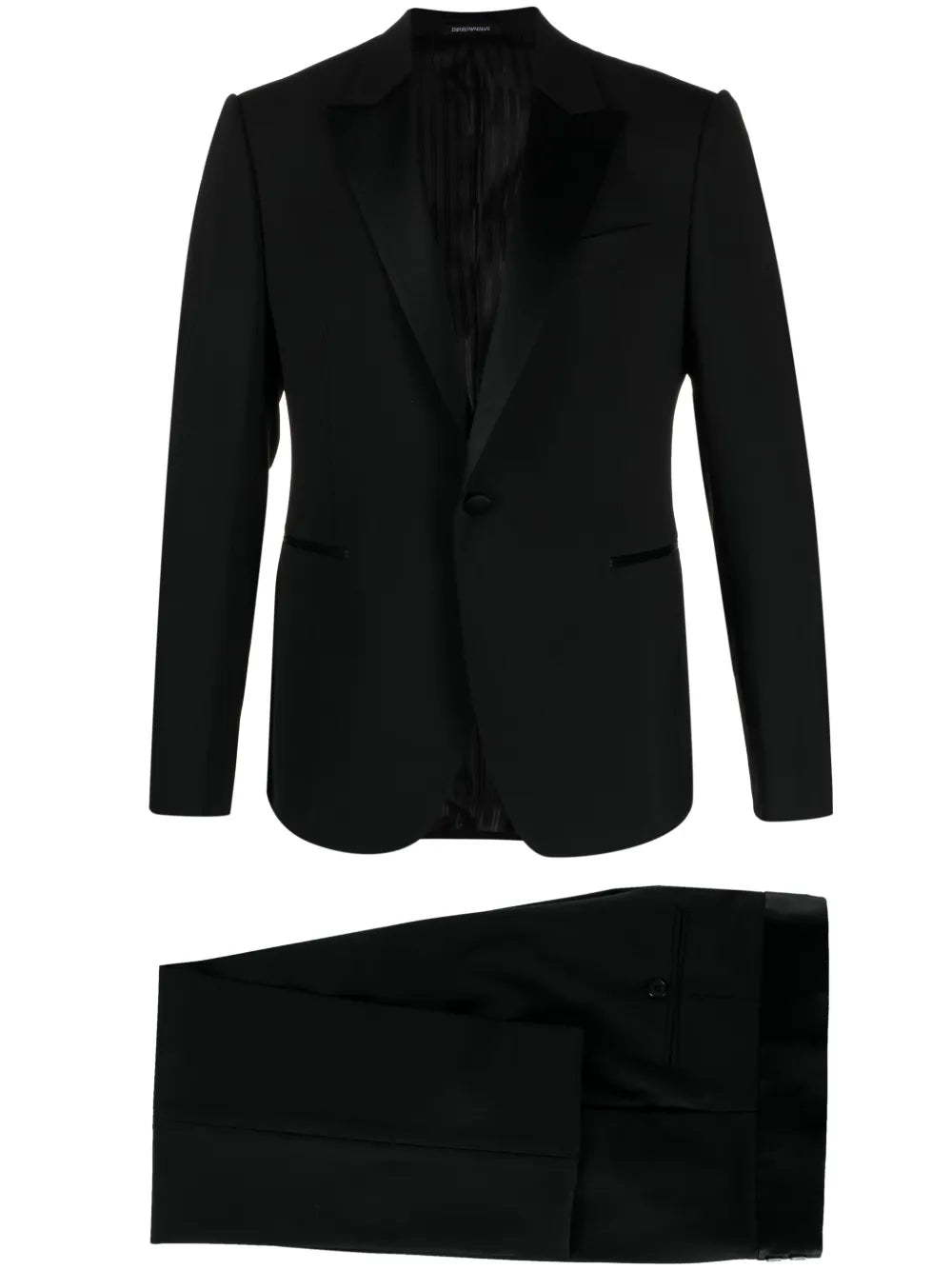 single-breasted tailored suit