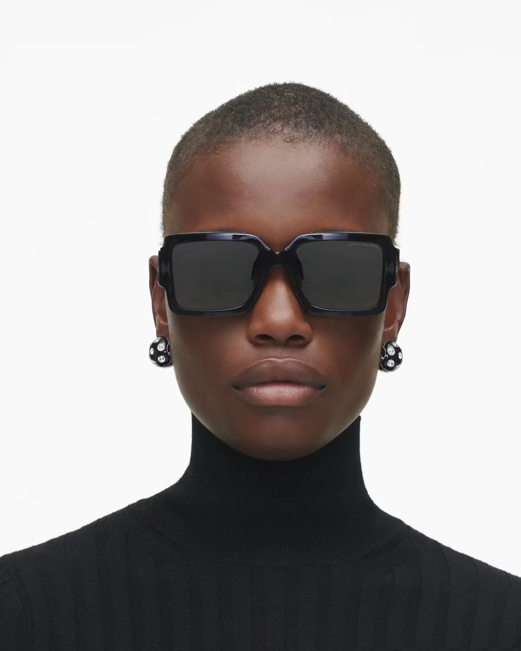 Marc Jacobs Marc Jacobs The Bold Logo Square Sunglasses Black/White Black/white