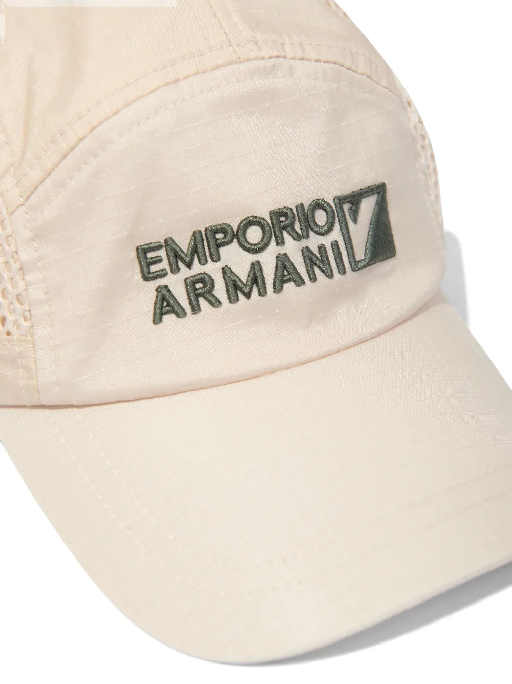 logo-embroidered mesh-panelled cap