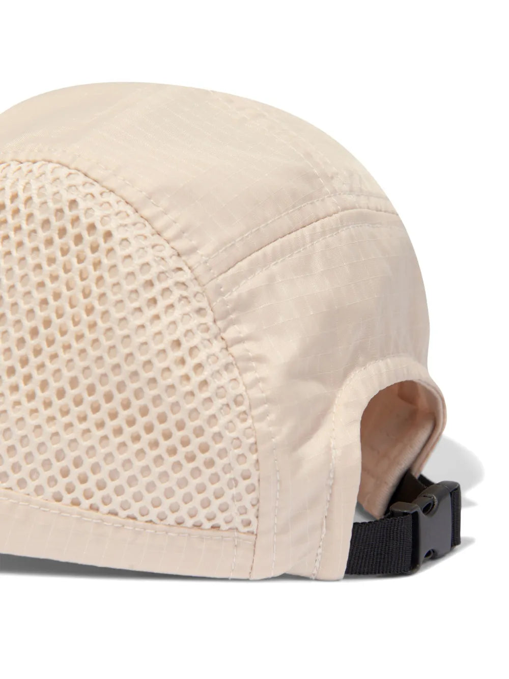 logo-embroidered mesh-panelled cap