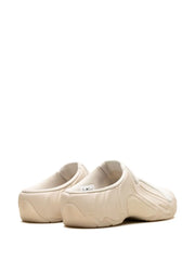 Clogposite Cream slides