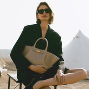 DeMellier The Midi New York dark sand small grain