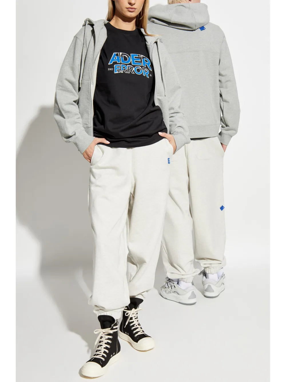 logo-embroidered drop shoulder T-Shirt