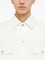 button-fastening denim jacket