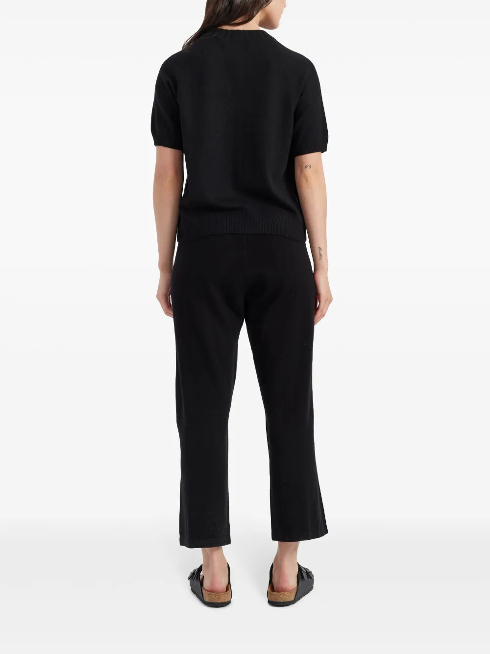 wide-leg cropped trousers