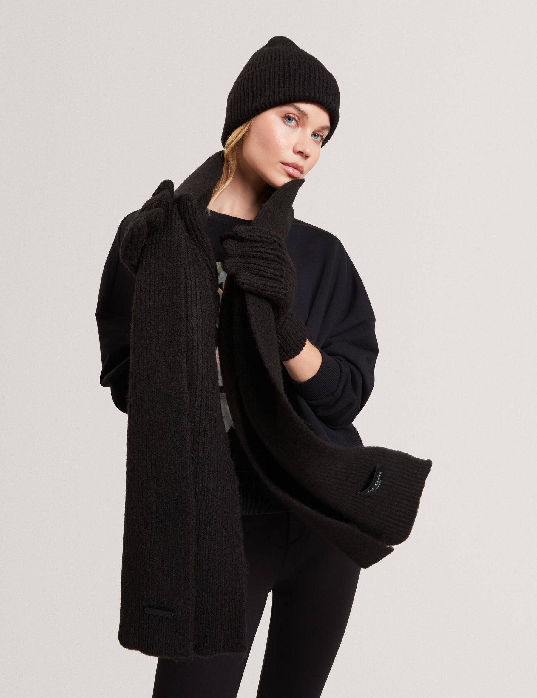 Ted Baker Lidiies Ribbed Wool Blend Knitted Scarf In Black Women's