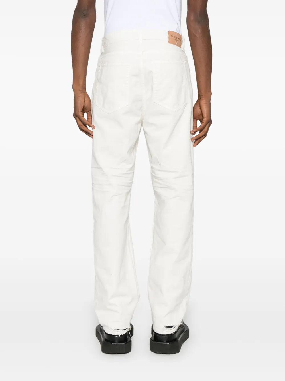 distressed-effect jeans