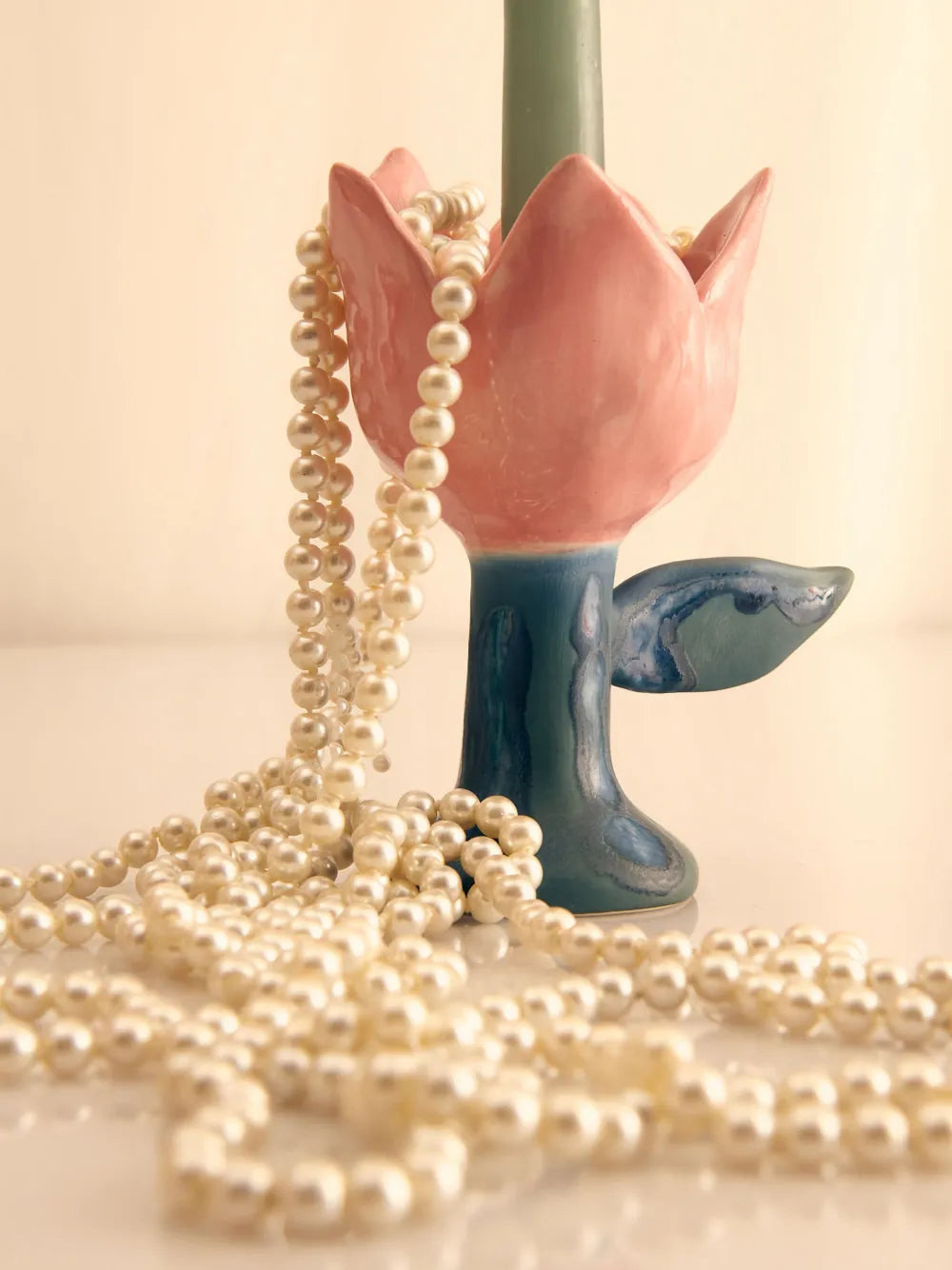 Catarina candle holder