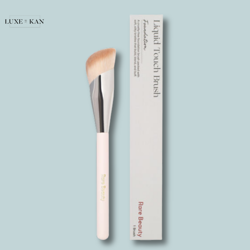 RARE BEAUTY LIQUID TOUCH FOUNDATION BRUSH