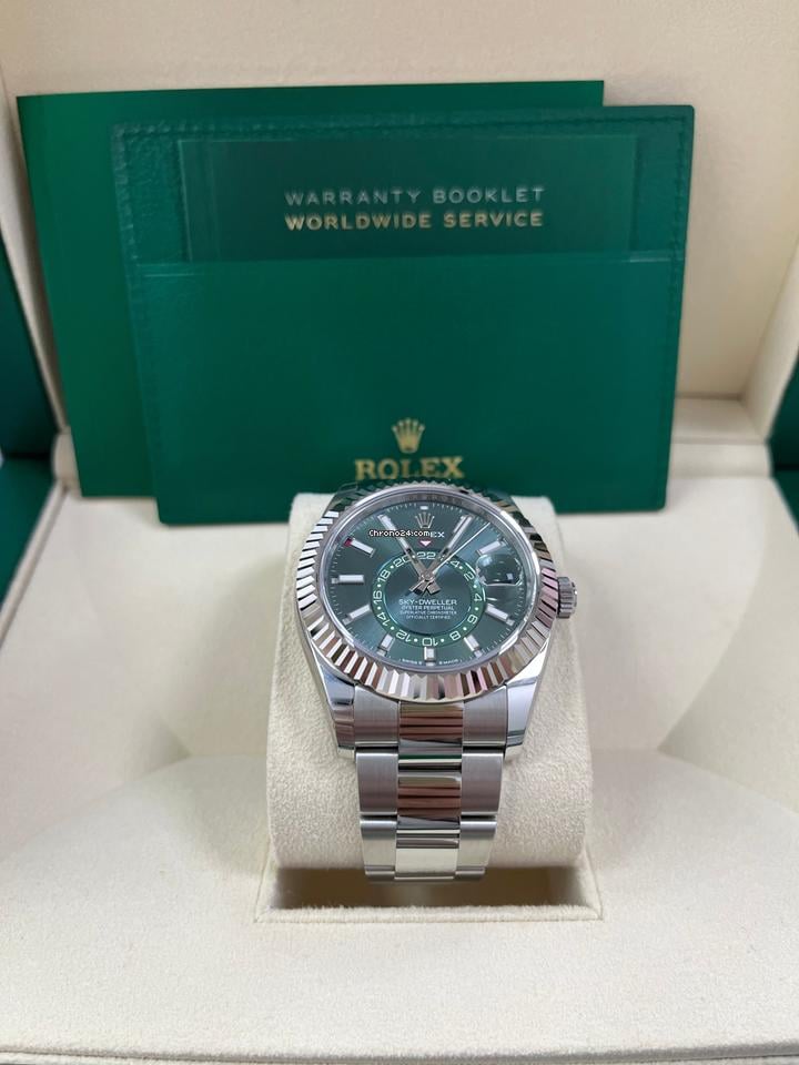 Rolex | Sky-Dweller | 336934 | Steel | 42 mm | Green | Automatic