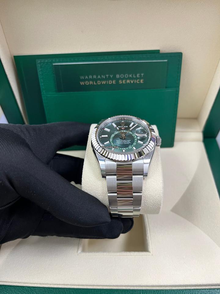 Rolex | Sky-Dweller | 336934 | Steel | 42 mm | Green | Automatic