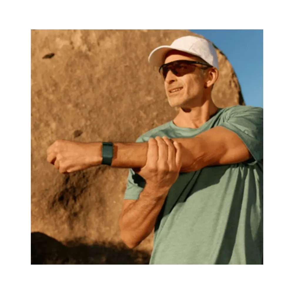 Whoop 5.0 Coreknit Jet Black Bicep Band (12 Month Peak Subscription Included)