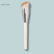 RARE BEAUTY LIQUID TOUCH FOUNDATION BRUSH