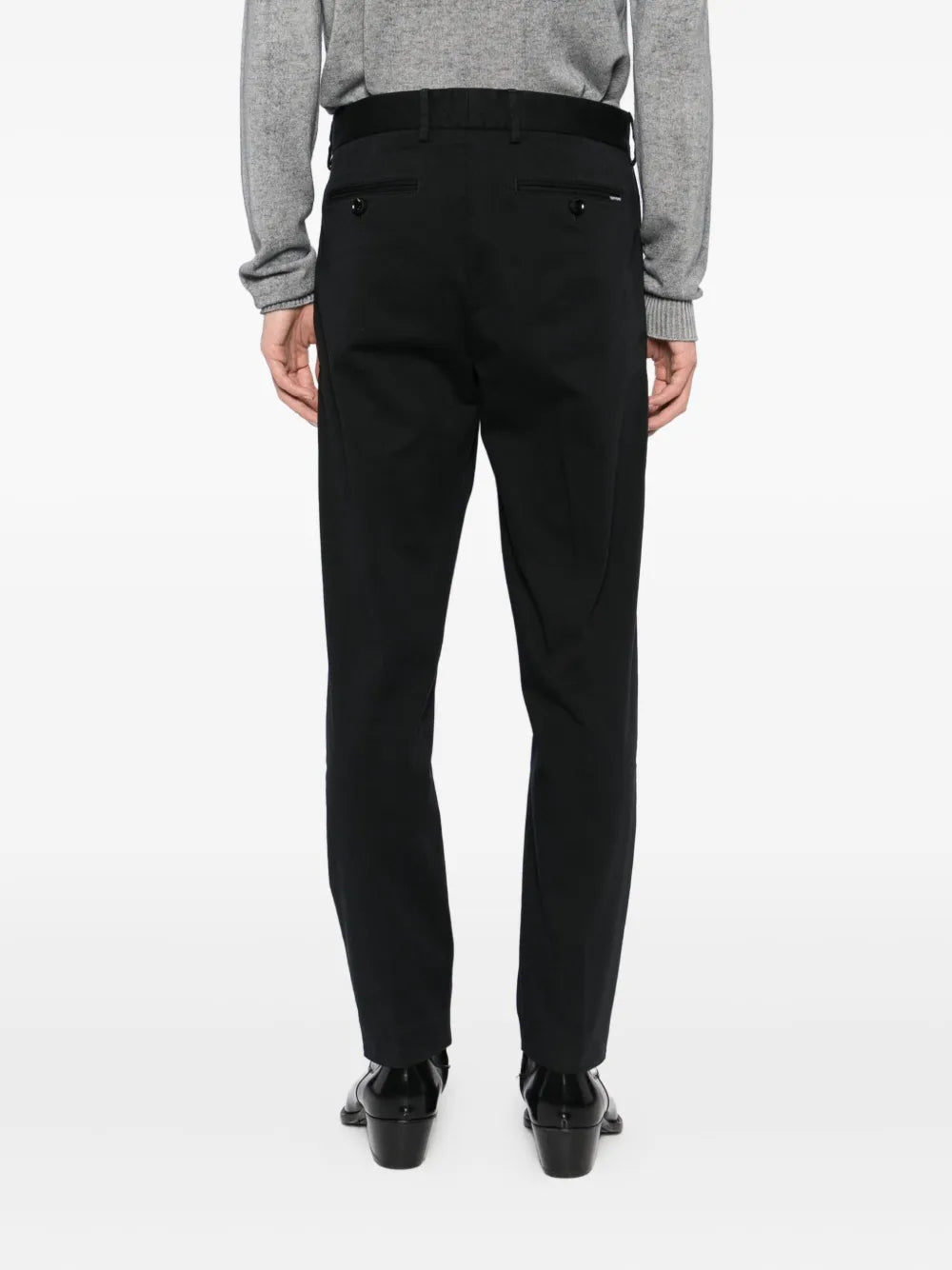tapered-leg trousers