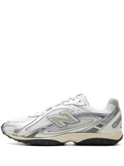 204L sneakers