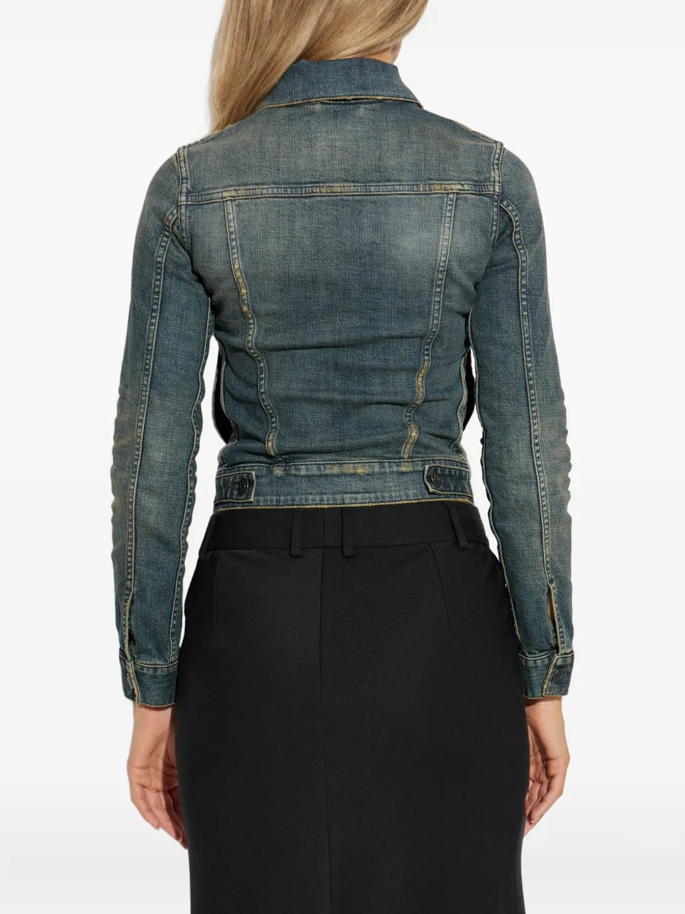 button-fastening denim jacket