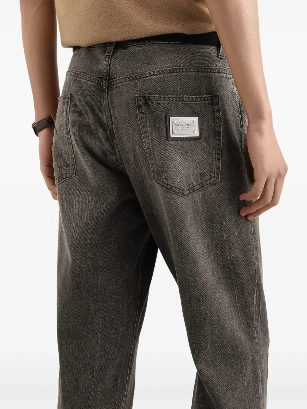 distressed-effect jeans