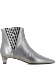 pointed-toe leather boots