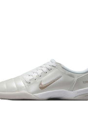 Total 90 Premium low-top sneakers
