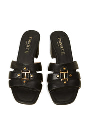 logo-detail leather sandals