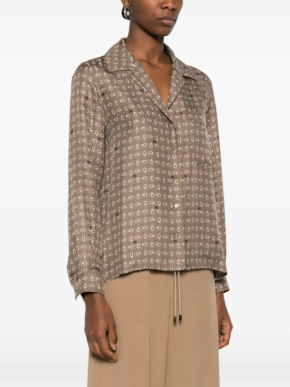buttoned patterned top