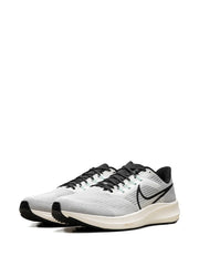 Air Zoom Pegasus 39 road running sneakers