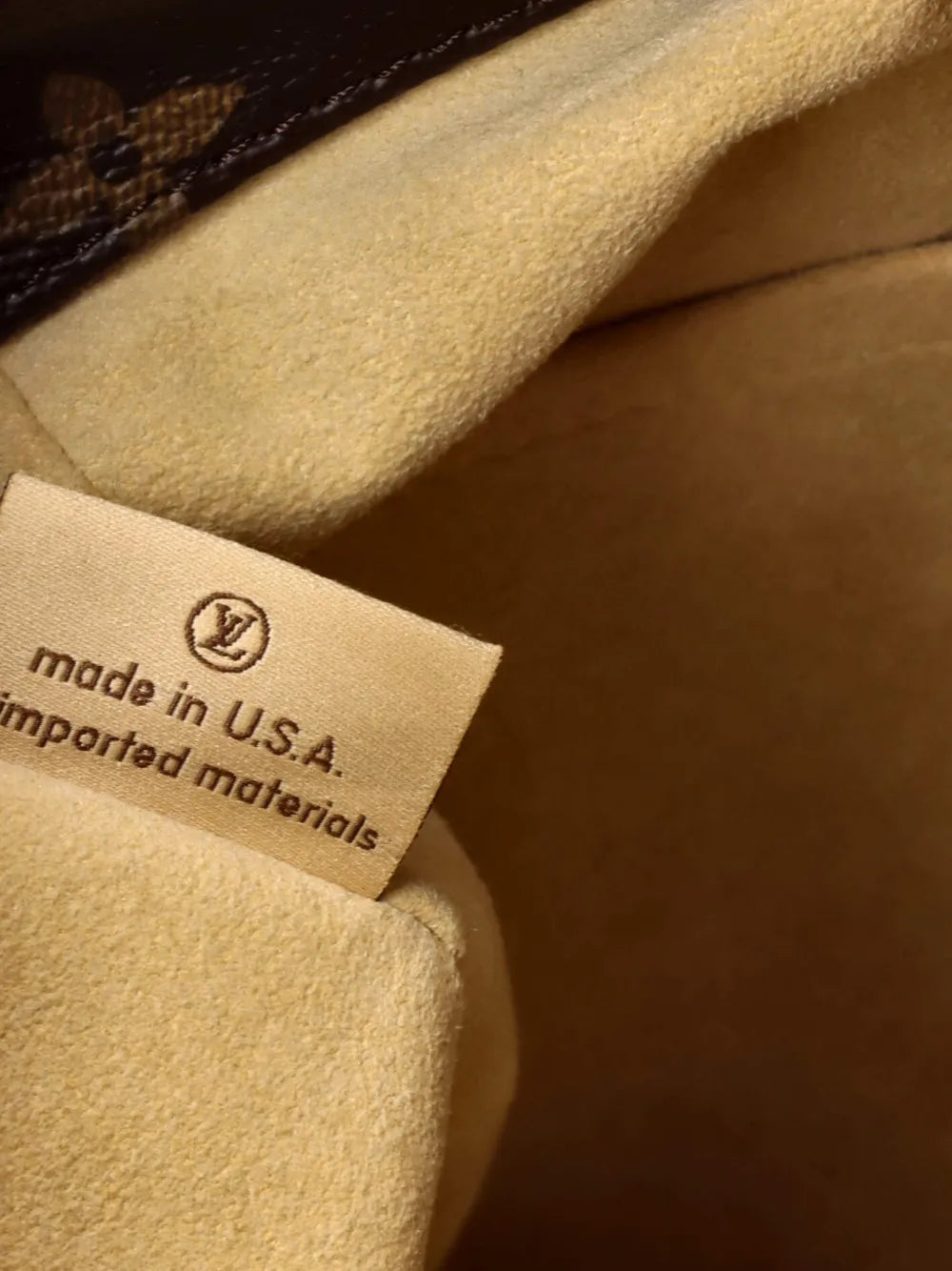 Artsy Handbag Monogram Canvas MM hobo bag