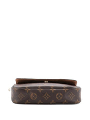 Ivy Wallet on Chain Monogram Canvas shoulder bag